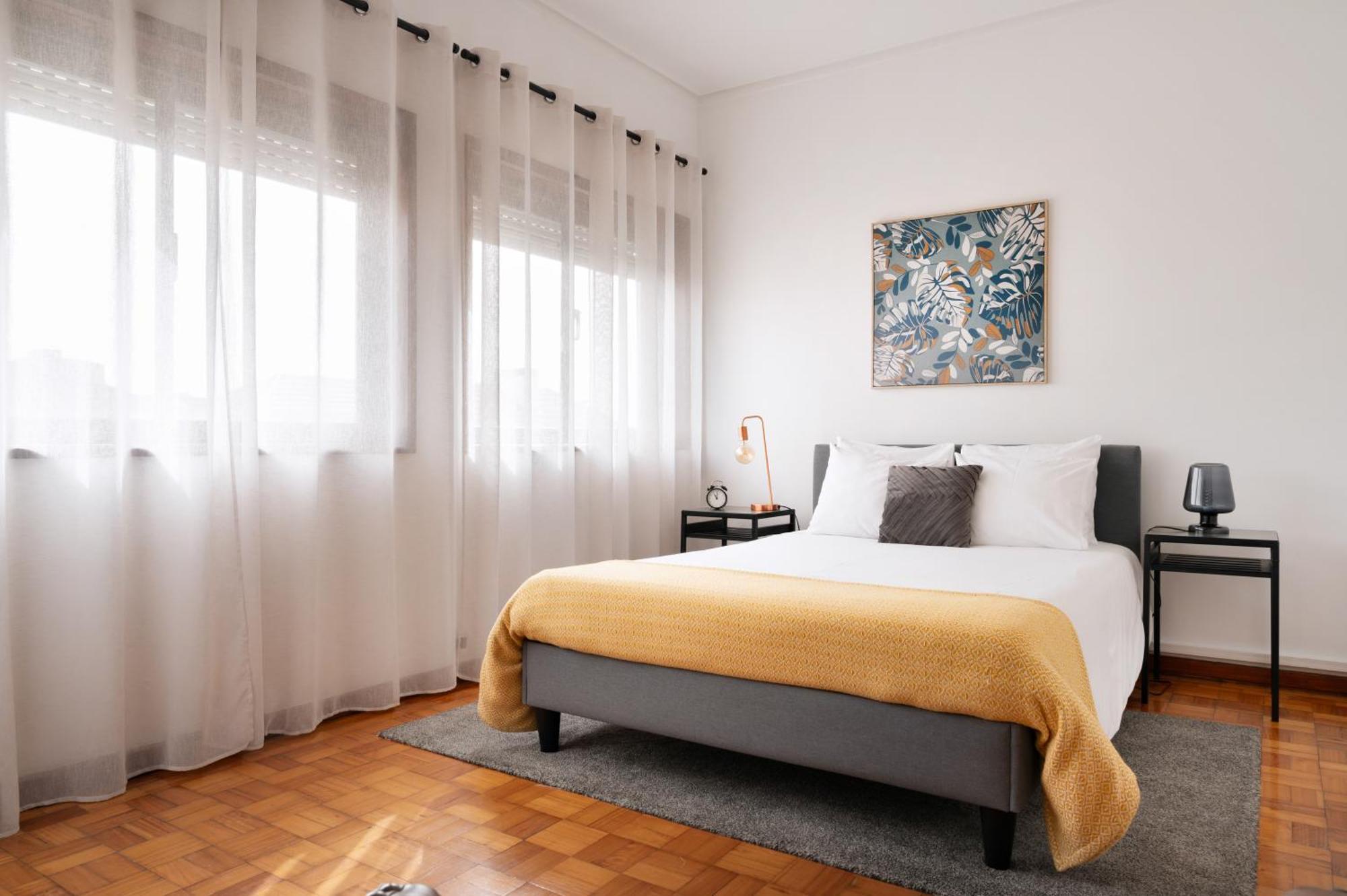 ! Luminous 2Br Top Floor ! Praca Da Republica Porto Exteriér fotografie
